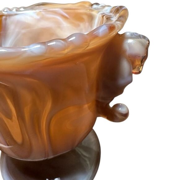 Vintage imperial glass compan caramel and white swirl design. Sea horses on item - Picture 7 of 8